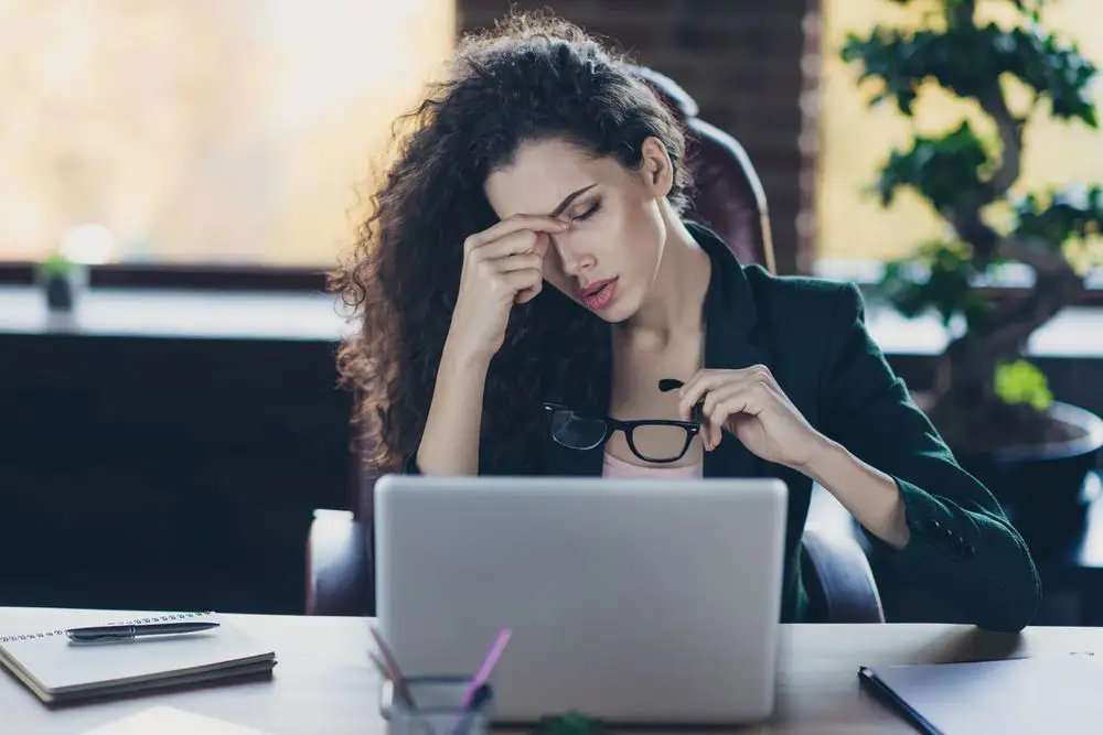 Pensamientos negativos y ansiedad: cómo dejar de alimentar el bucle mental